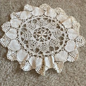 🌶 3 FOR $10 
 VINTAGE DOILY